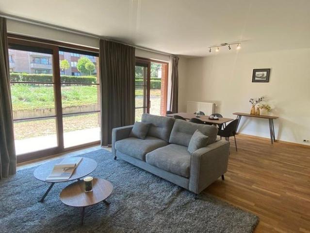 Appartement te huur in Oudergem voor € 1.700 met 2 slaapkamers