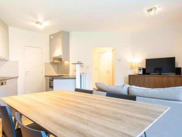 Appartement te huur in Oudergem voor € 1.250 met 1 slaapkamer