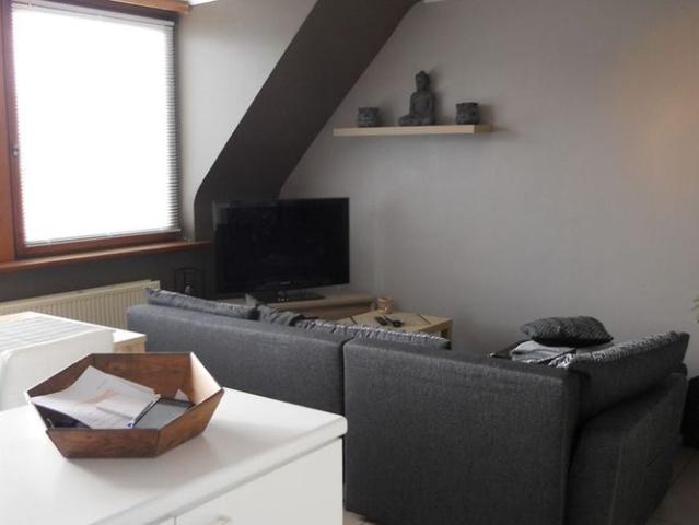 Appartement te huur in Oostakker voor € 750 met 1 slaapkamer