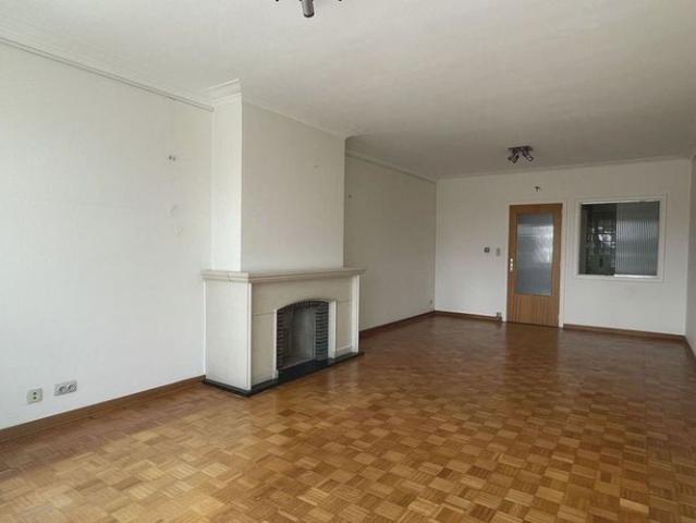 Appartement te huur in Oostende voor € 825 met 1 slaapkamer