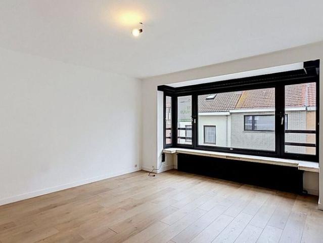 Appartement te huur in Oostende voor € 850 met 2 slaapkamers
