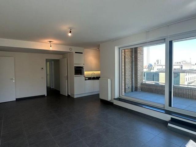 Appartement te huur in Oostende voor € 875 met 1 slaapkamer
