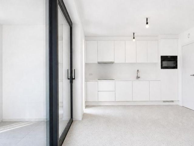 Appartement te huur in Oostende voor € 875 met 1 slaapkamer