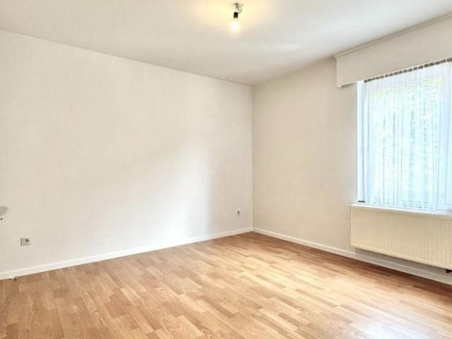 Appartement te huur in Oostrozebeke voor € 850 met 2 slaapkamers