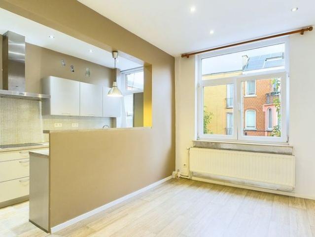 Appartement te huur in Anderlecht voor € 850 met 1 slaapkamer