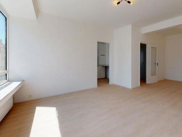 Appartement te huur in Anderlecht voor € 1.250 met 2 slaapkamers