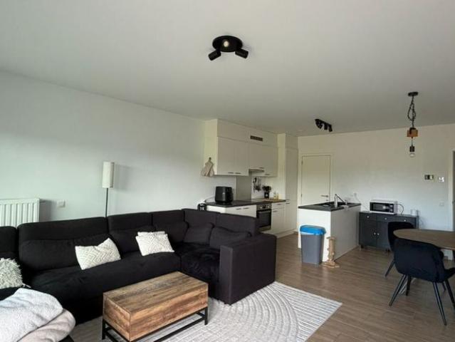 Appartement te huur in Anderlecht voor € 1.200 met 2 slaapkamers