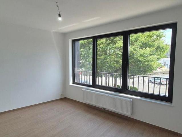 Appartement te huur in Anderlecht voor € 1.350 met 2 slaapkamers