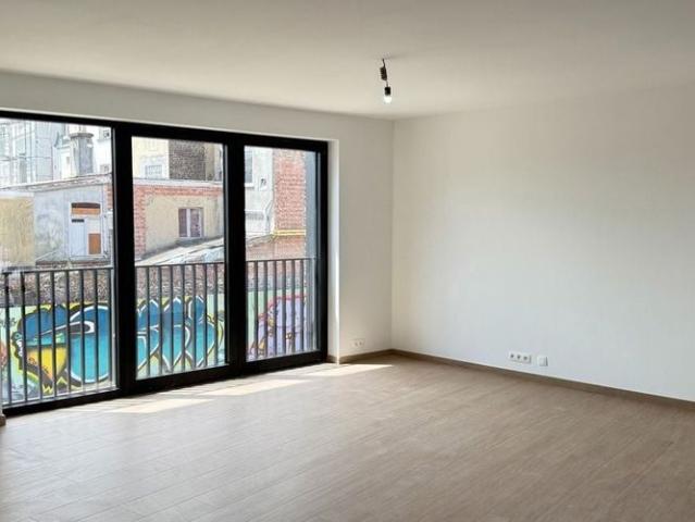 Appartement te huur in Anderlecht voor € 1.550 met 3 slaapkamers