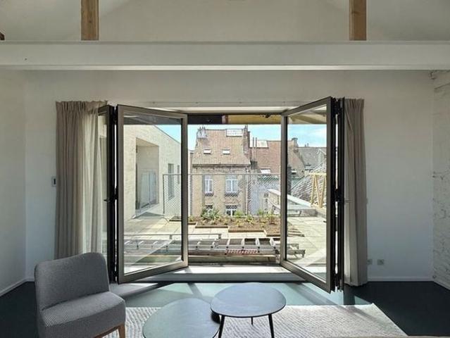 Appartement te huur in Anderlecht voor € 1.850 met 3 slaapkamers
