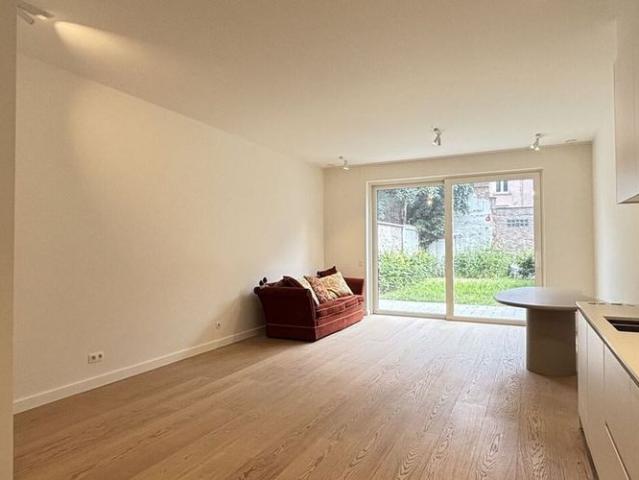 Appartement te huur in Antwerpen voor € 1.195 met 2 slaapkamers