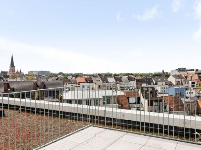 Appartement te huur in Antwerpen voor € 1.350 met 2 slaapkamers
