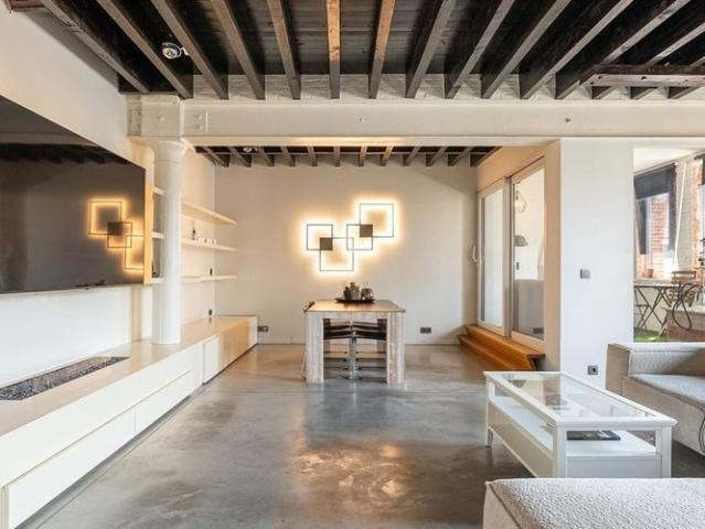Appartement te huur in Antwerpen voor € 1.650 met 2 slaapkamers