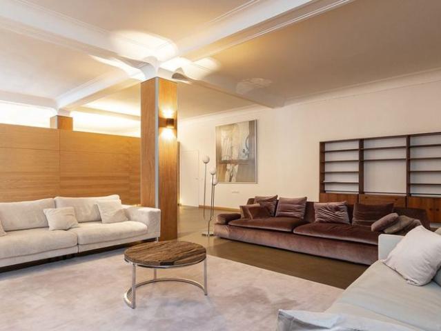 Appartement te huur in Antwerpen voor € 2.600 met 2 slaapkamers
