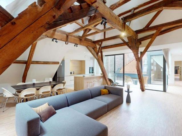 Appartement te huur in Antwerpen voor € 3.000 met 4 slaapkamers