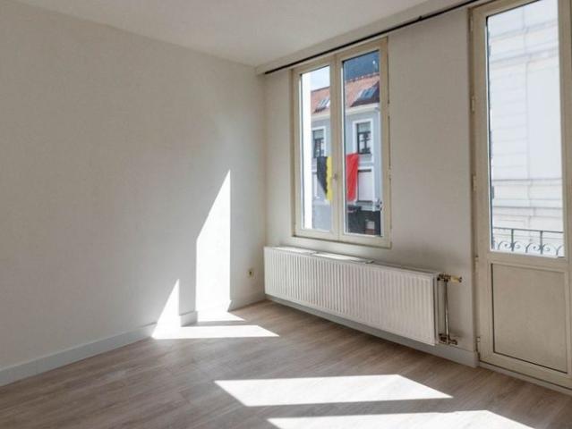 Appartement te huur in Antwerpen voor € 785 met 1 slaapkamer