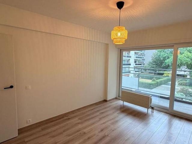 Appartement te huur in Antwerpen voor € 850 met 1 slaapkamer