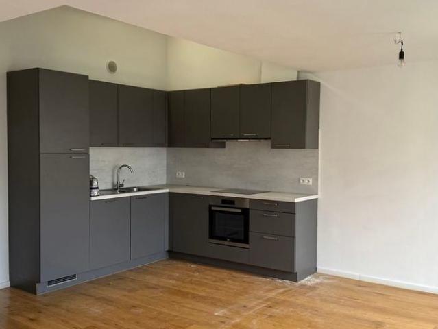 Appartement te huur in Antwerpen voor € 800 met 1 slaapkamer