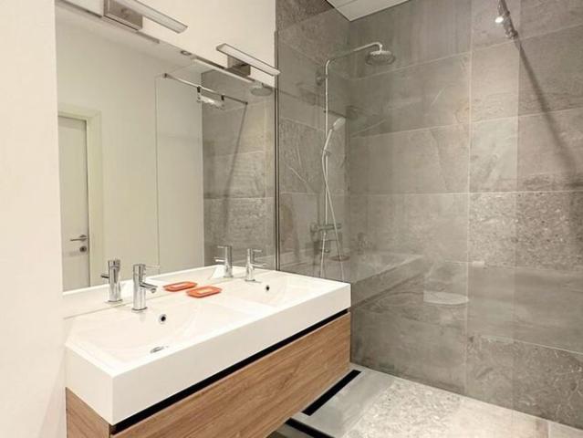 Appartement te huur in Antwerpen voor € 965 met 1 slaapkamer