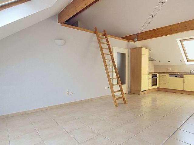 Appartement te huur in Arlon voor € 830 met 1 slaapkamer