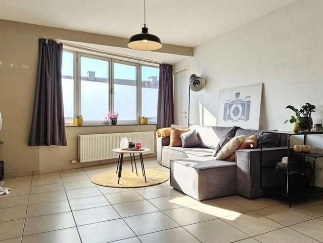 Appartement te huur in Baasrode voor € 745 met 1 slaapkamer