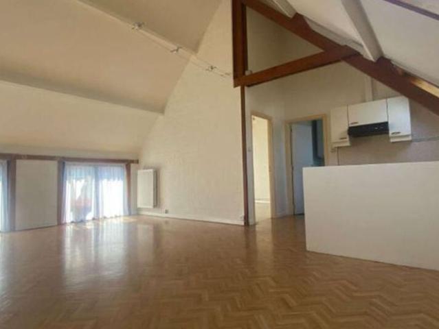 Appartement te huur in Basècles voor € 500 met 1 slaapkamer