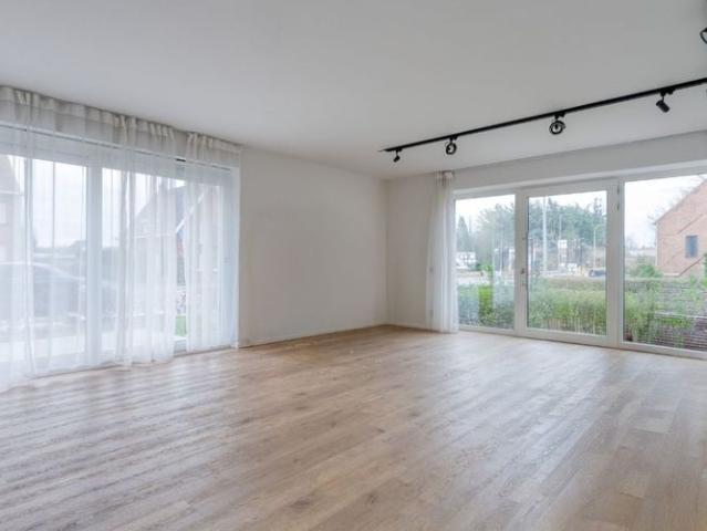 Appartement te huur in Beernem voor € 735 met 2 slaapkamers