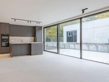 Appartement te huur in Belsele voor € 1.500 met 2 slaapkamers