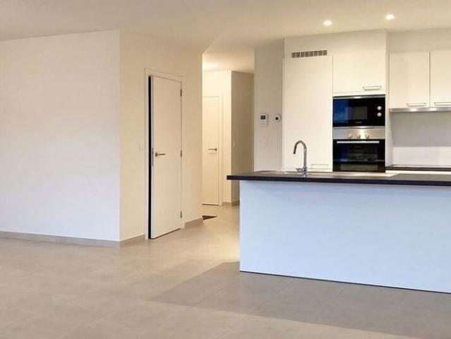 Appartement te huur in Berchem voor € 950 met 2 slaapkamers