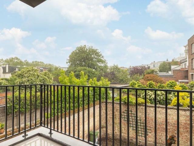 Appartement te huur in Berchem voor € 1.395 met 2 slaapkamers
