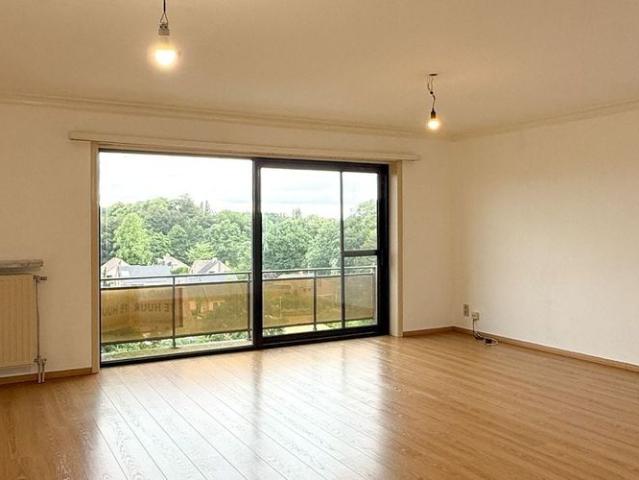 Appartement te huur in Beveren Waas voor € 810 met 2 slaapkamers