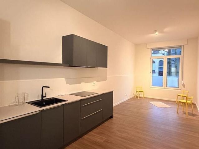 Appartement te huur in Borgerhout voor € 885 met 1 slaapkamer
