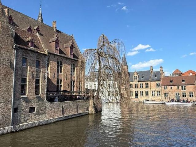 Appartement te huur in Brugge voor € 1.200 met 2 slaapkamers