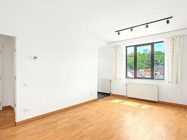 Appartement te huur in Brussel voor € 1.350 met 1 slaapkamer