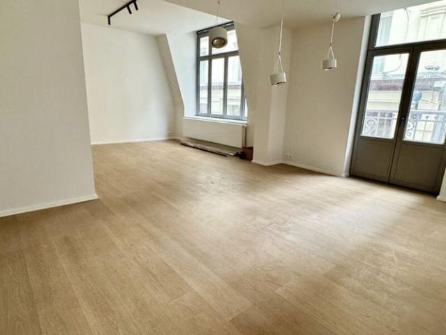 Appartement te huur in Brussel voor € 1.300 met 1 slaapkamer