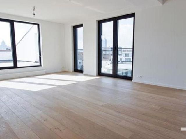 Appartement te huur in Brussel voor € 1.650 met 2 slaapkamers