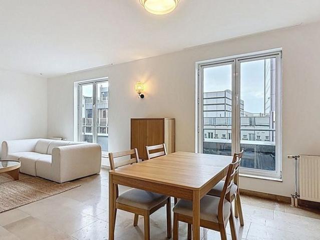 Appartement te huur in Brussel voor € 1.690 met 2 slaapkamers