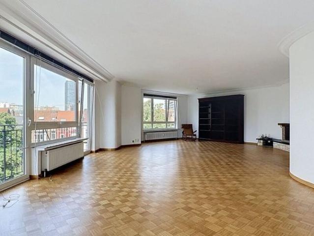 Appartement te huur in Brussel voor € 1.750 met 2 slaapkamers
