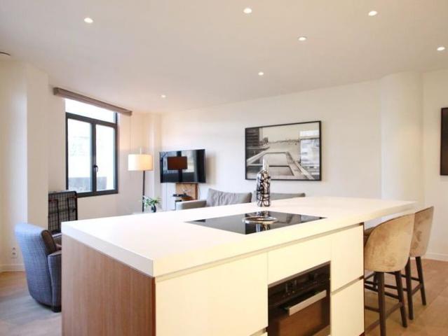 Appartement te huur in Brussel voor € 1.950 met 1 slaapkamer