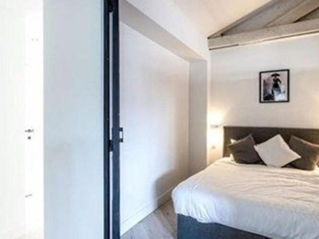 Appartement te huur in Brussel voor € 1.895 met 2 slaapkamers