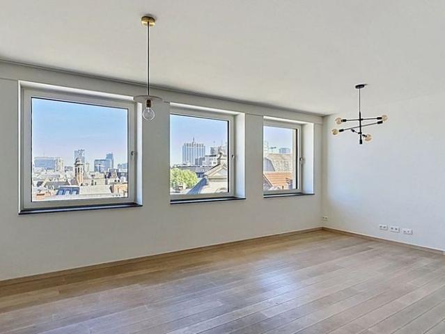 Appartement te huur in Brussel voor € 2.050 met 2 slaapkamers