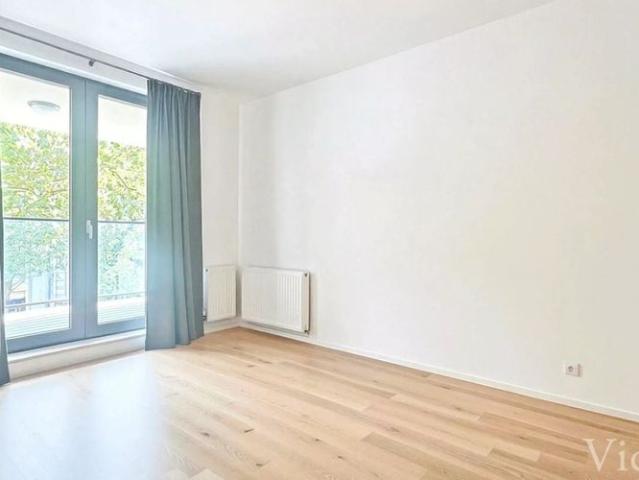 Appartement te huur in Brussel voor € 2.000 met 2 slaapkamers