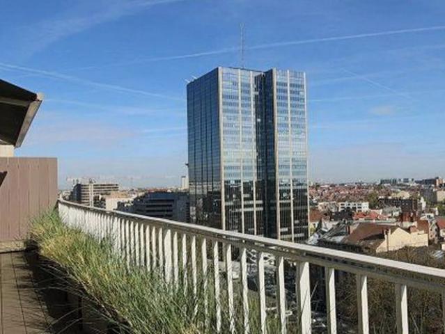 Appartement te huur in Brussel voor € 2.540 met 1 slaapkamer