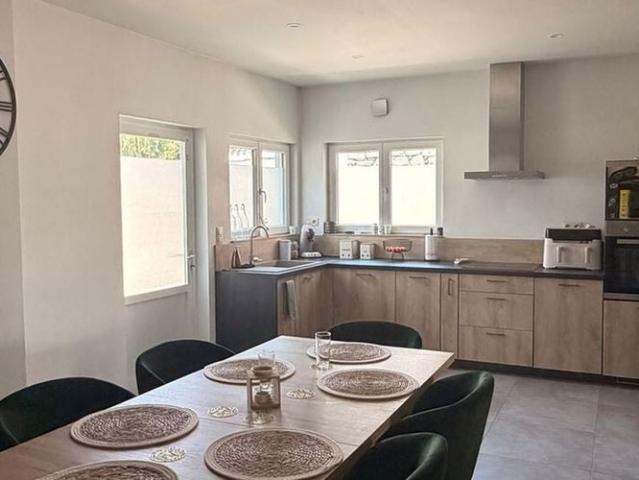 Appartement te huur in Bruyelle voor € 775 met 1 slaapkamer