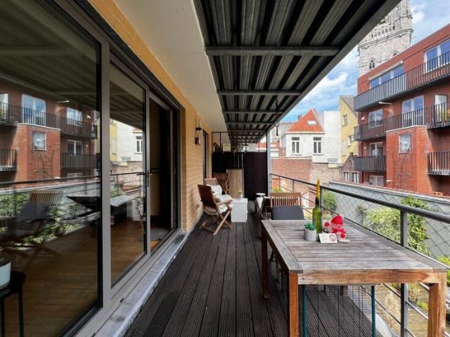Appartement te huur in centrum Gent met 3 slaapkamers en.