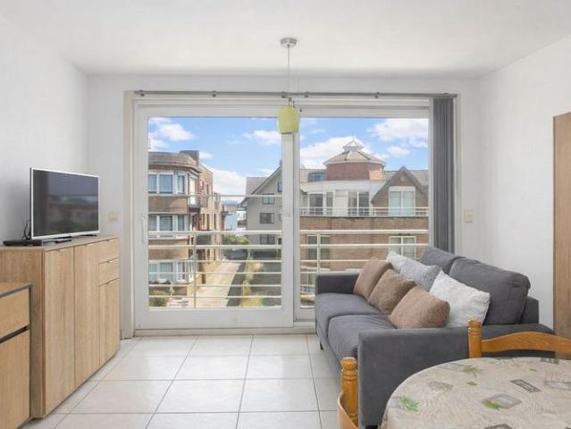 Appartement te huur in De Panne voor € 750 met 1 slaapkamer