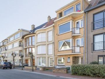 Appartement te huur in De Panne voor € 800 met 2 slaapkamers