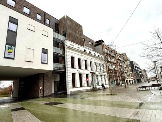 Appartement te huur in Deinze voor € 1.200 met 2 slaapkamers
