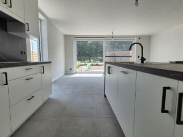 Appartement te huur in Dessel voor € 850 met 1 slaapkamer