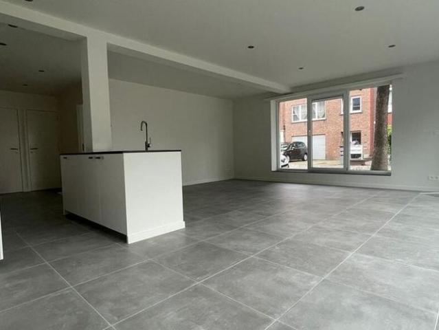 Appartement te huur in Deurne voor € 950 met 1 slaapkamer